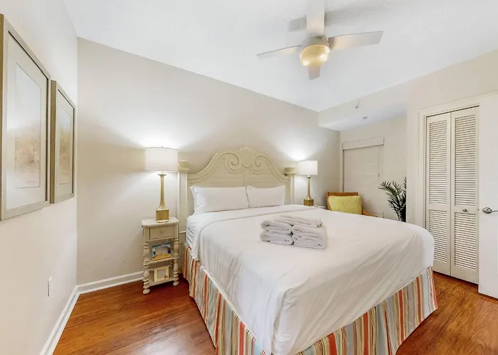 The Colonnades 1401 Gulf Shores